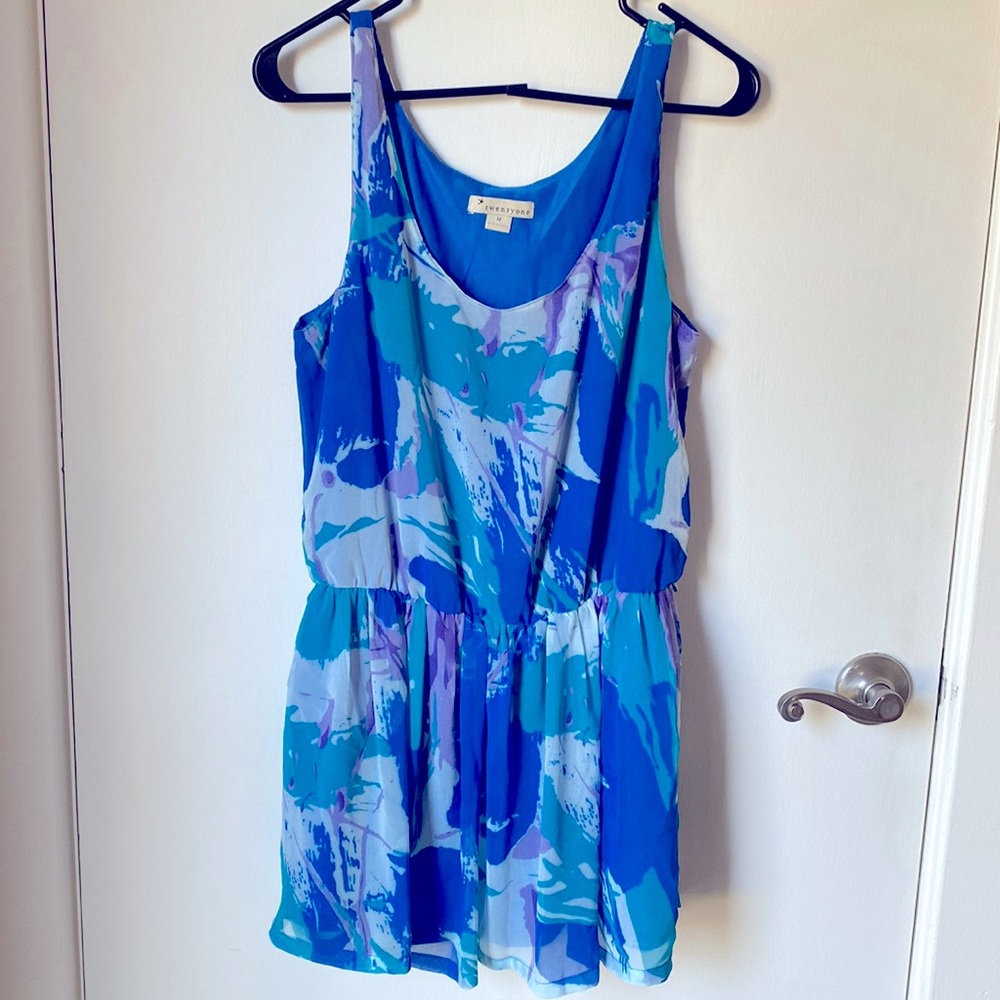 Womens M pattern mini dress